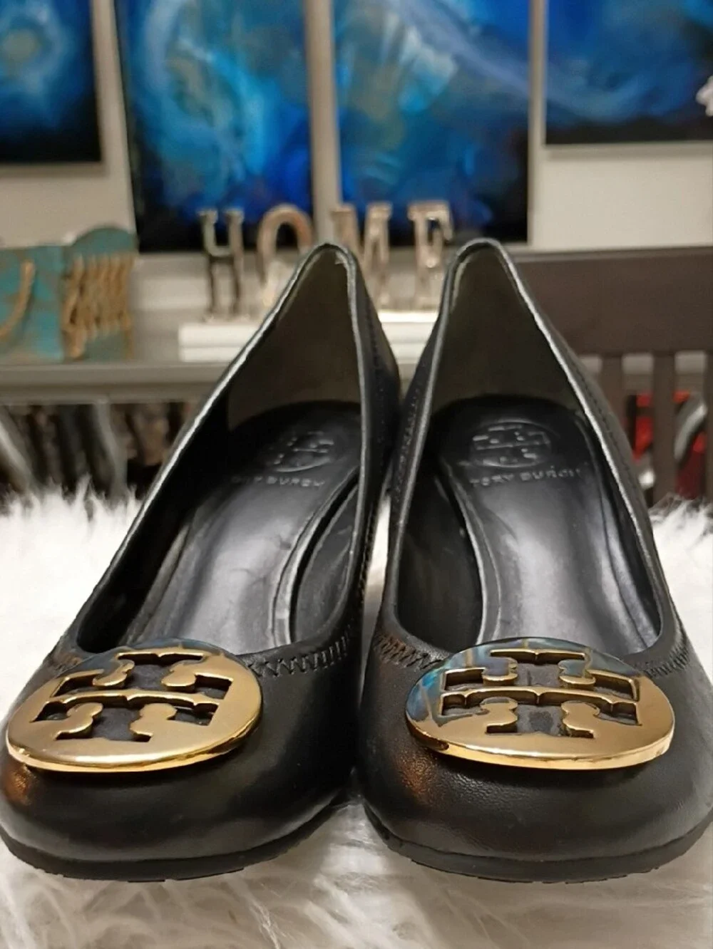 Tory Burch Chelsea Black Leather Wedge Pumps with Gold Logo 6M